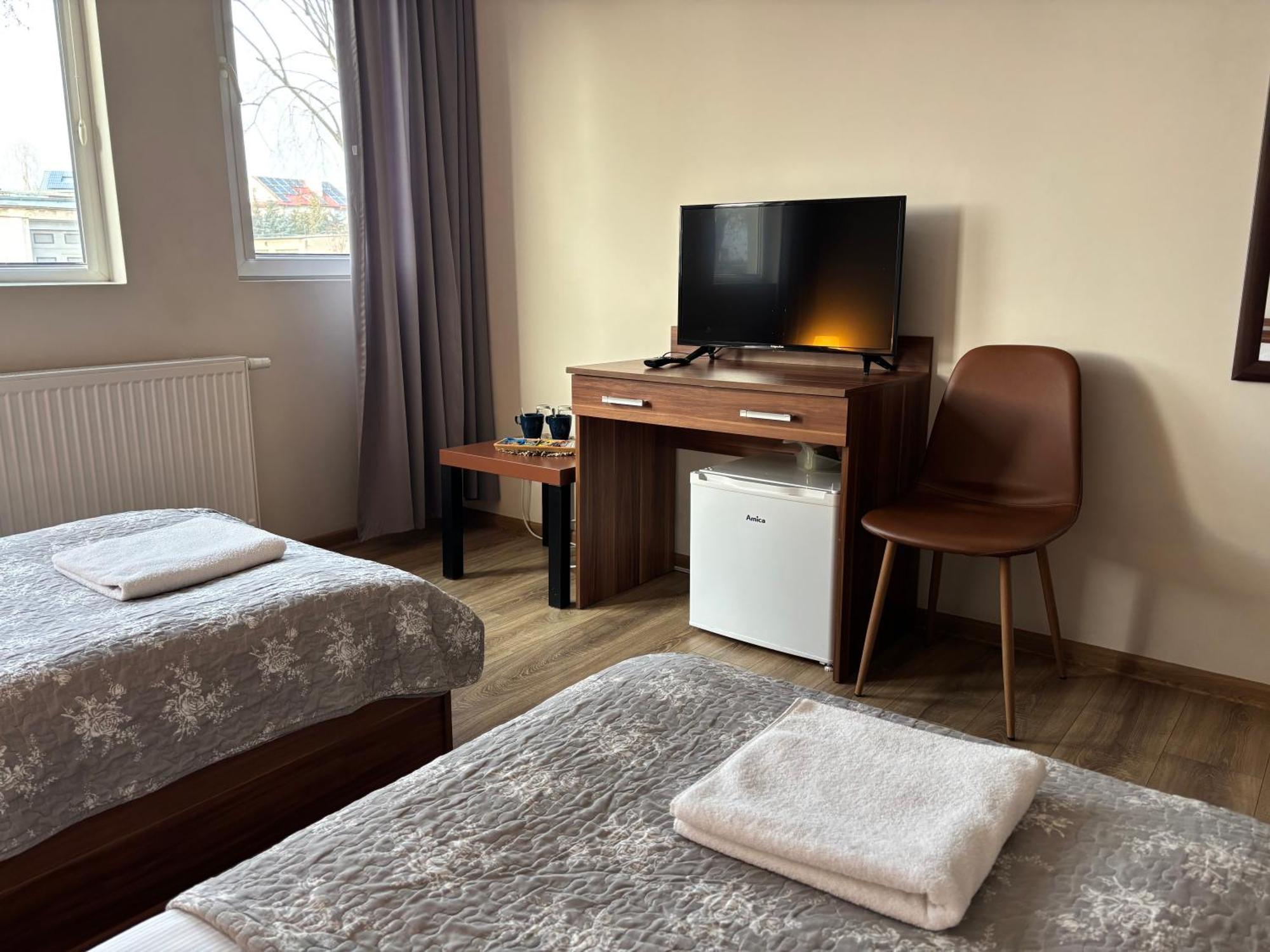 M&A Guest Rooms Łomża エクステリア 写真